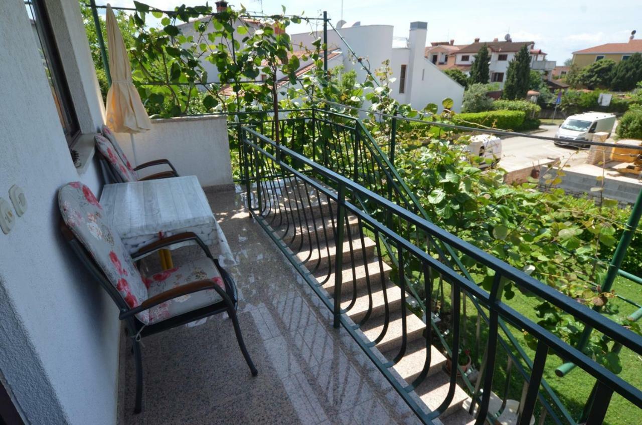 Koreni Apartments 로비니 외부 사진