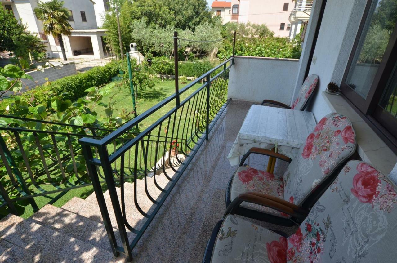 Koreni Apartments 로비니 외부 사진